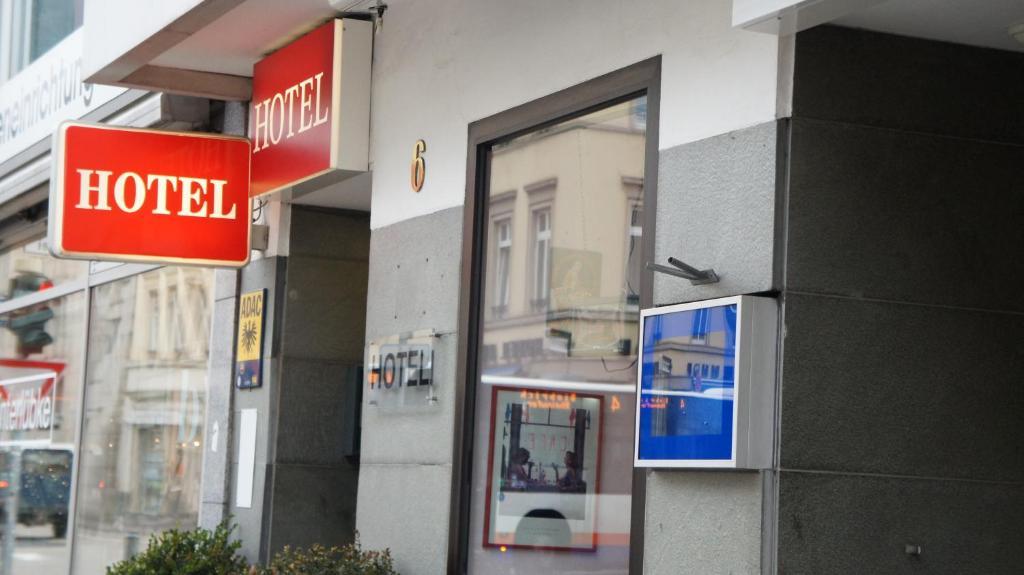 Hotel Jaegerhof Wiesbaden Exterior photo